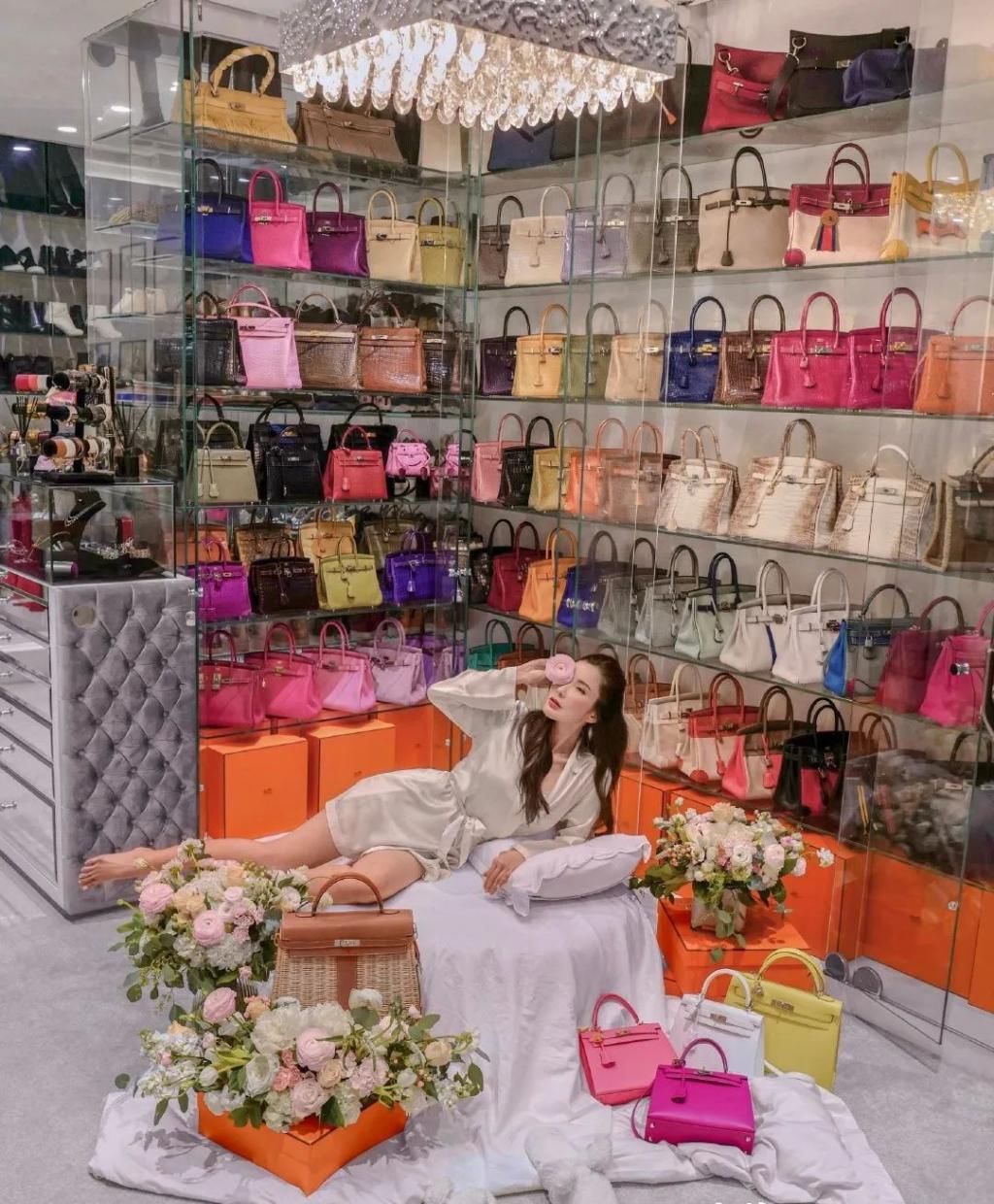 【人人】Nancy说大牌 |为什么人人都爱爱马仕Hermès?_新浪看点