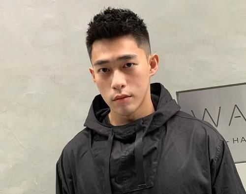  『建议』男生“两边铲”发型到底有多帅？理发师建议剪这5款，潮流有魅力