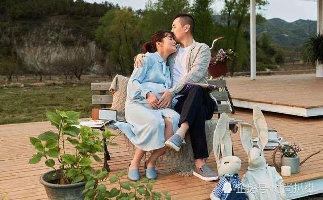 43岁的蒋勤勤越发性感了！身怀二胎的她知性美简直要溢出屏幕！