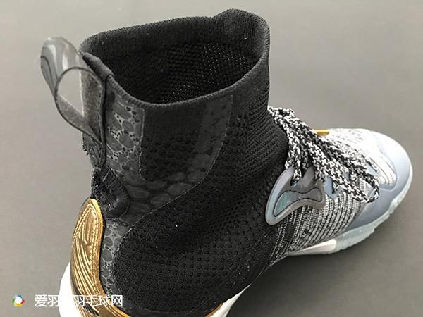 “潮”出天际!李宁Ranger“变色龙”2.0测评