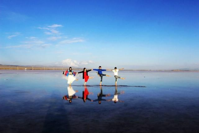 青海湖是陨石坑吗？最全解释来了，属于构造断陷湖，曾经是淡水湖