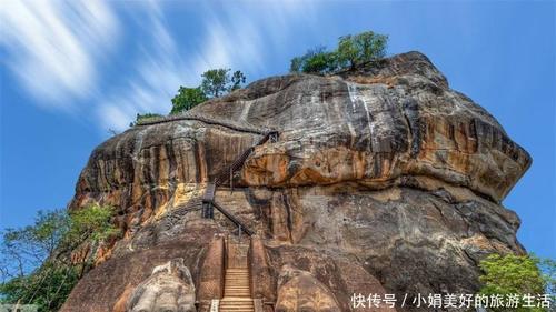 世界上唯一建在岩石上的国家,高度180米,堪称一大奇迹