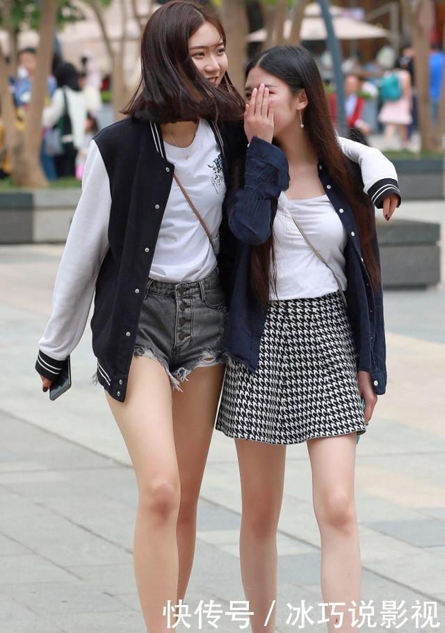 街拍：炎炎夏日，我最喜欢图2美女的穿搭，性感而不妖艳！