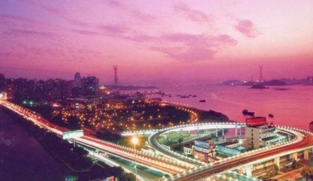  『游客』福建“爆发力强”城市，一年可接待千万游客，网友：福建大军你们觉得呢？