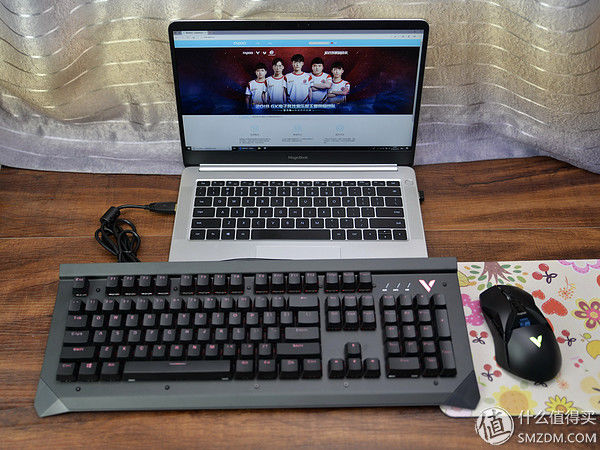 键盘脏了怎么办?拿去冲冲水!RAPOO 雷柏 V750防水背光机械键盘体验