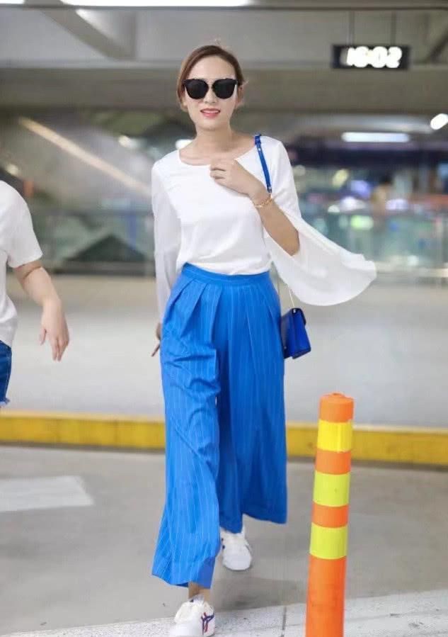 叶一茜腿再粗也不P图，网友：“粽子包”很抢眼，一辈子都买不起