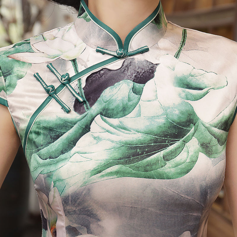 玲珑旗袍美人，曼妙多姿，美哉