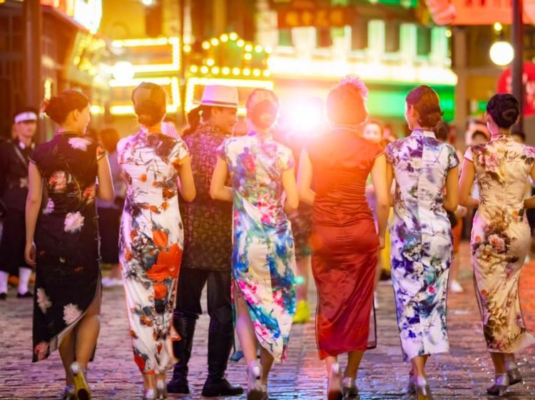 横店游玩指南之穿越到民国：逛广州街，吃在“老香港”！