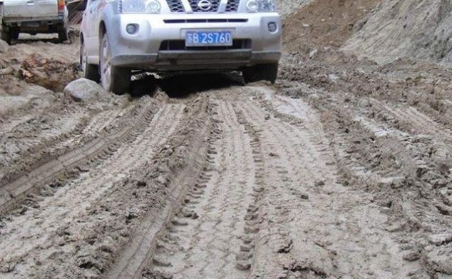 十年前进西藏的路是什么样子，知道吗？旅游自驾先进来看照片