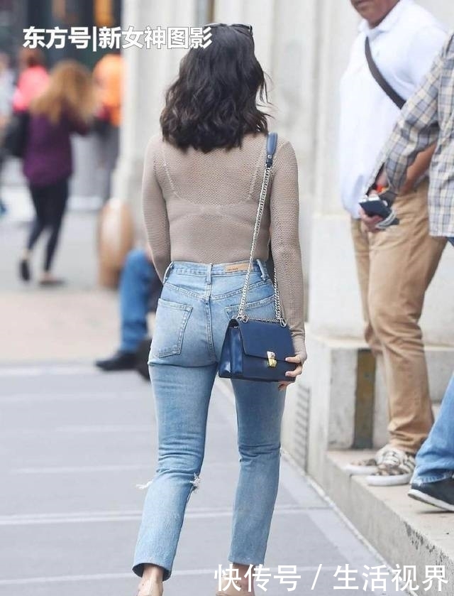 美女:美女街拍:身材高挑的小姐姐,时尚优雅,街头的风景线!