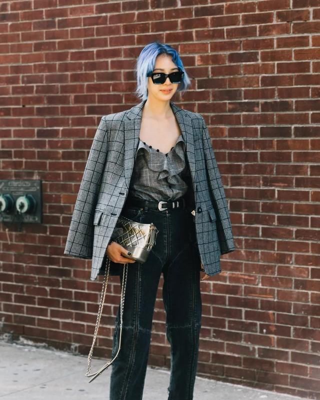  『拖地裤』收起你的打底裤！今年春夏流行这4种“裤子”，单穿内搭都好看