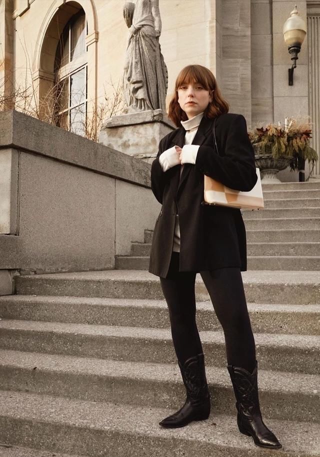  色毛呢大衣■大龄微胖女人春季怎么穿显瘦？跟着这位微胖博主学，你也是女神