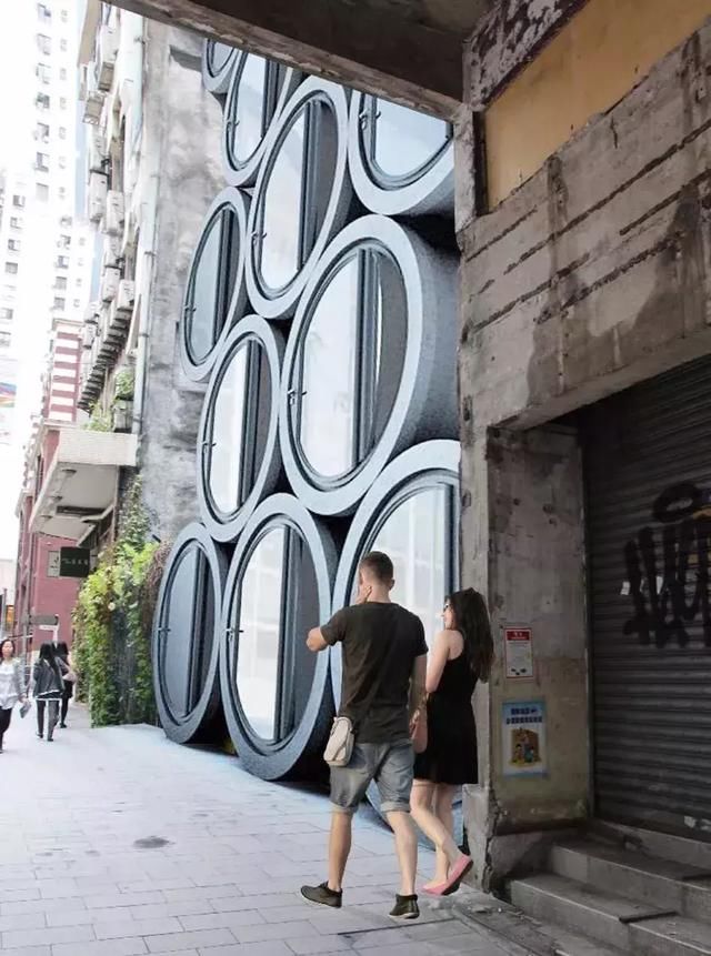 11平能住2人，香港继“棺材房”后又出“水管房”