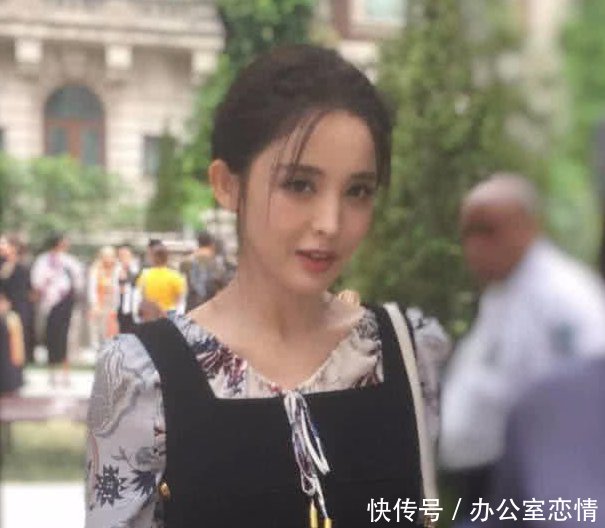 古力娜扎未P照曝光，肤如凝脂全身白到发光，颜值逆天