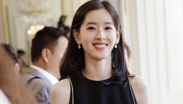 章泽天居然这么美，网友：可惜刘强东看不出来