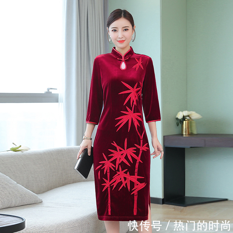 中秋节回老家，给52岁妈妈买这几款女装，穿上端庄典雅显年轻