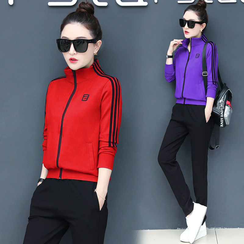 女人再漂亮,也别穿黑底裤,学下面这些女人穿卫衣+套装,忒美嫩