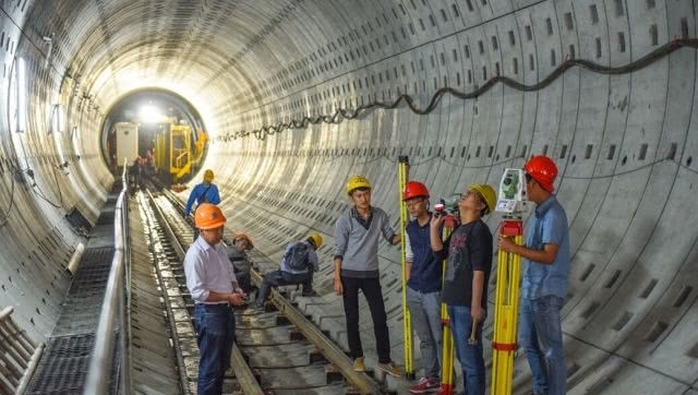 修建地铁时，从地下挖出来的泥土都去哪里了？专家的答案让人意外