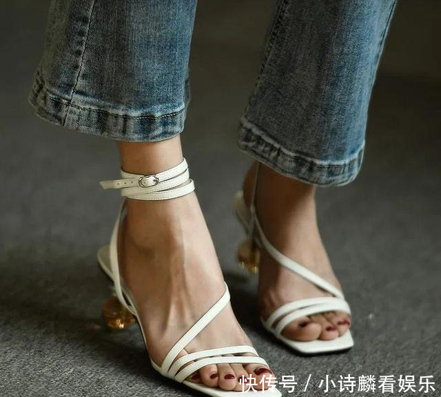 夏季■2020夏季最时髦的15双凉鞋,好看不撞款!