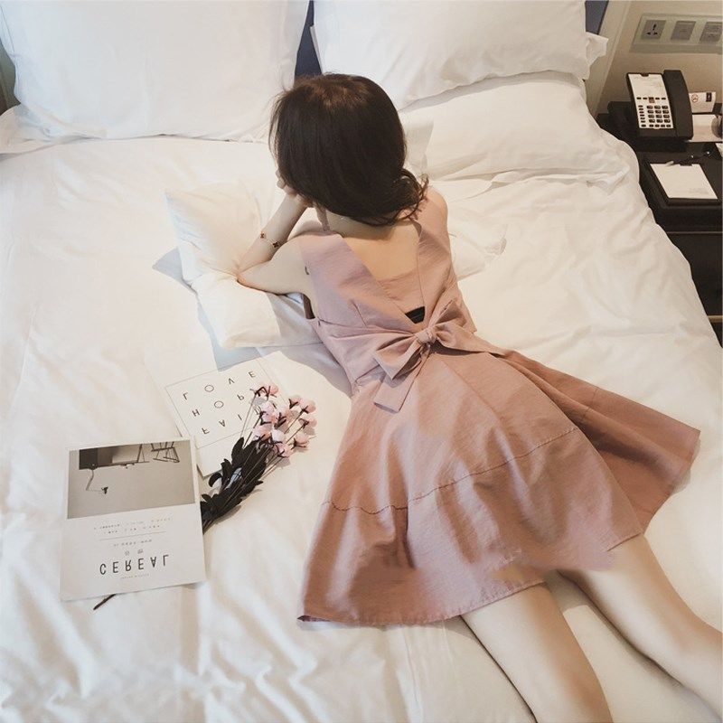 闺蜜美呆了，穿款“小心机”，性感妖娆，忒迷人，美得路人眼发光