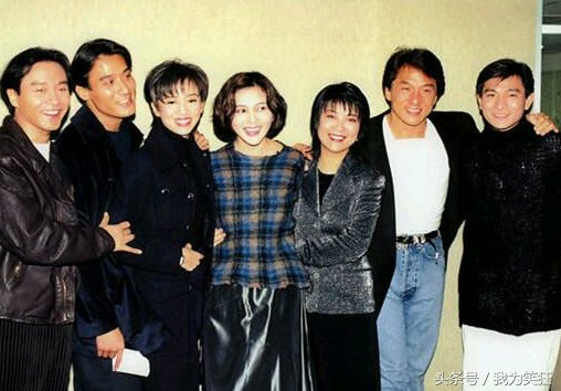 13张成龙周润发周星驰的合影照,网友评论:那时