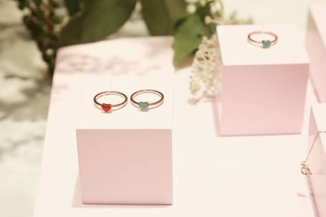 开启浪漫时光 love roseonly全球首家专卖店盛大开业