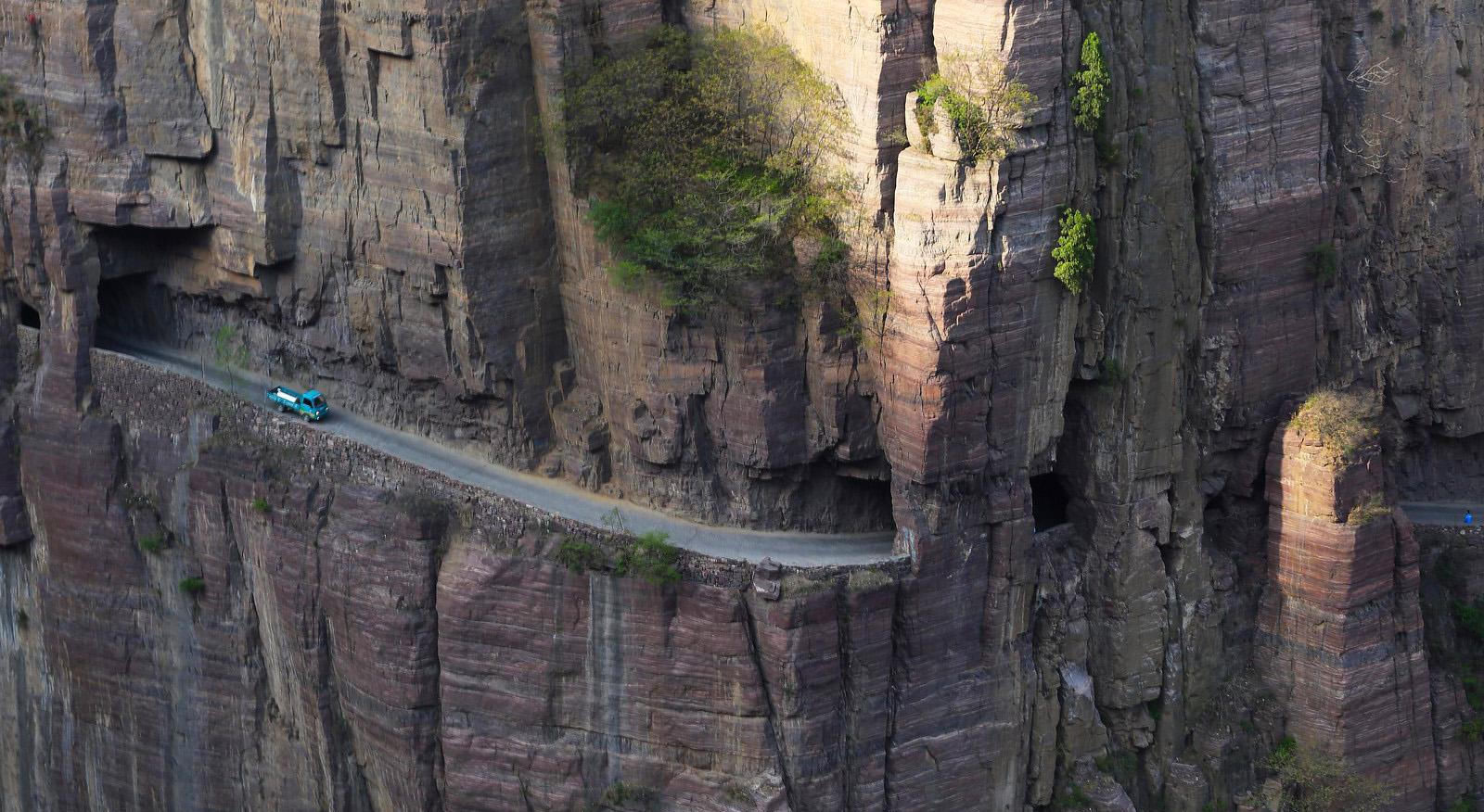 自驾游全球5条特别山区公路，每一条都有无敌风景和高度危险性！