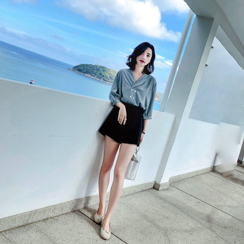 1米5老婆从不穿高跟鞋!出门时尚短套装+平底，看着有1米6