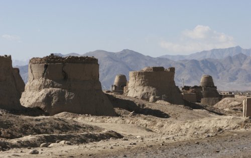 中国和阿富汗仅接壤90公里，为何至今都没修公路？看完才知原因