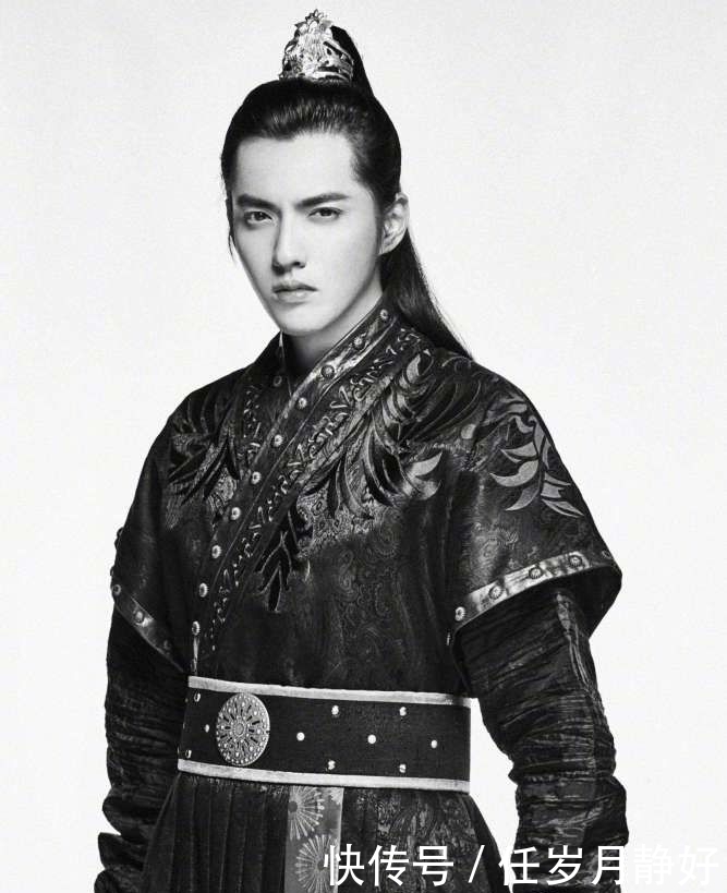  『秀气』当“归国四子”遇上古装：鹿晗秀气，吴亦凡英俊，网友：他一眼万年！