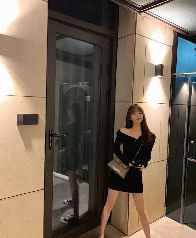  [时髦]春装怎么穿？时髦的网红是这样穿的，简约时尚又“显贵”10倍
