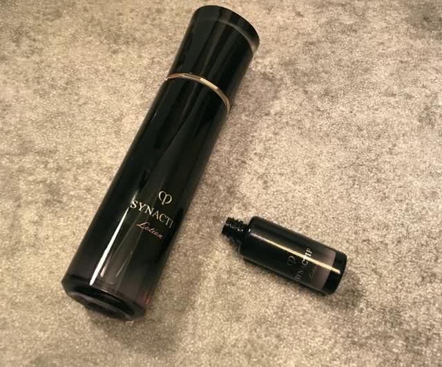  「得知」这些精华液具有抗衰老的明星功效，补水保湿还美白，却很少人得知