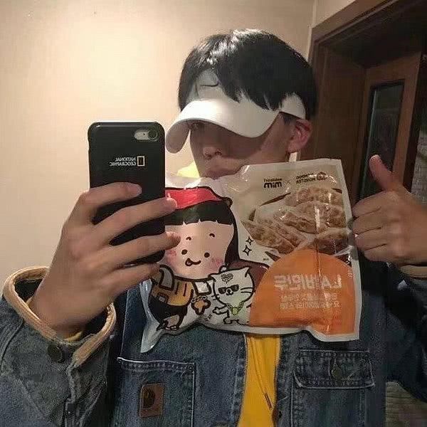 真心|男生真心“喜欢你”,才不自觉有这“3种表现”,渣男根本装不出