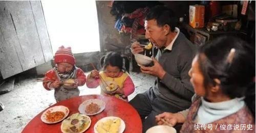 农村俗语“桌上不摆三盘菜”，是指哪三盘有道理吗