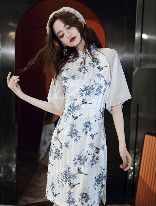  『印花』“牛仔裙”落伍了，今年流行的是“旗袍裙”，时髦显高又高端大气！