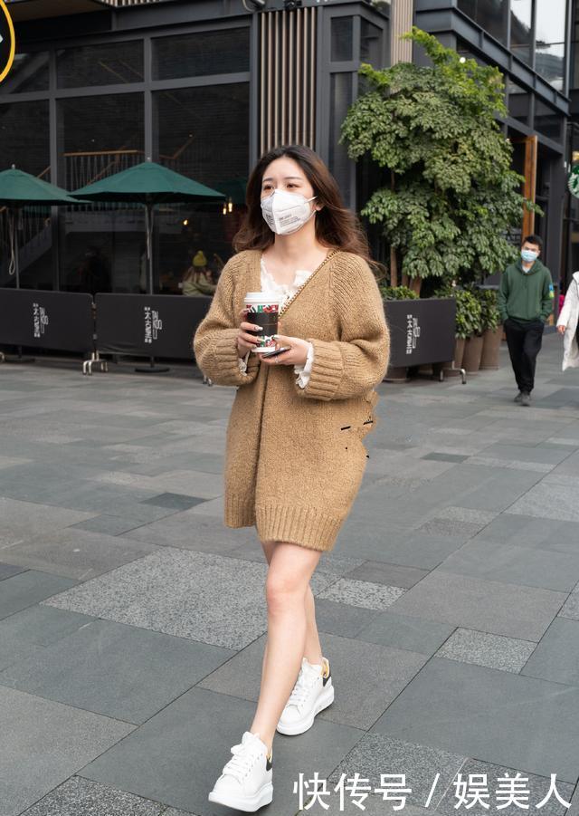 『软妹』做一个春天里的“软妹纸”,这几款应季的毛衣,让你又美又飒!