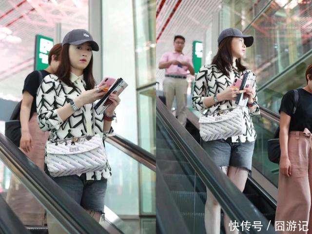 蒋欣的细腿吓到我，网友：腿是真的好看，衣品也是真的差！