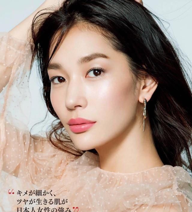  『用来上粉底』好底妆占比整个妆容70%，化不好一个底妆，是你忽视了这些点