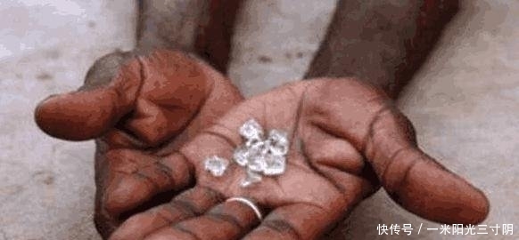 非洲人不明白我们的钻石既便宜又精美，为什么中国游客不买呢