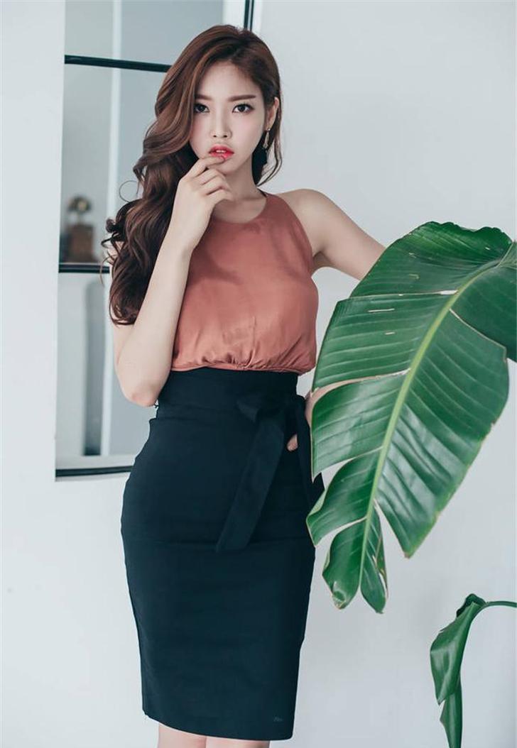 精致包臀裙的搭配, 修身尽显时尚魅力, 可爱透出小美丽