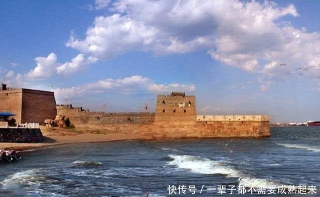 万里长城最东边尽头,竟然在大海中!老外看后:中国古人太聪明了