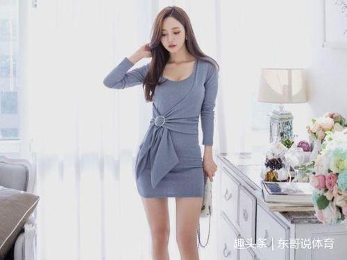 爱穿紧身裙的美女，好身材小姐姐凹凸明显，非常的吸睛迷人！