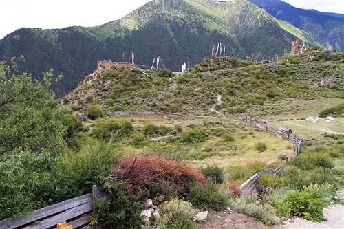 贵州黔南秘境,有我国第一座跨河玻璃桥,气势与美景并存,值得去