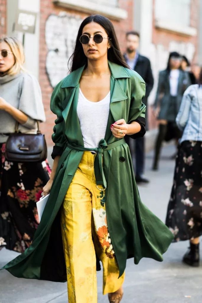 入秋后，阔腿裤的搭配也是时候升级一下了!