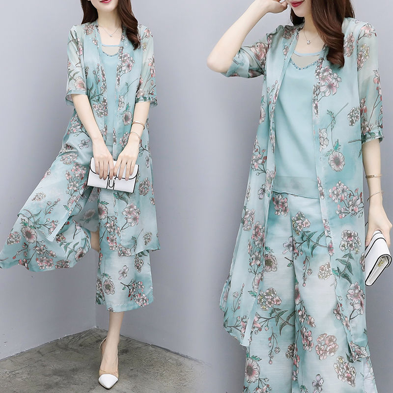 屁股大的女人就别穿裙子啦!学学这些女人，一个比一个时髦靓丽