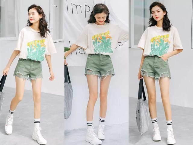 一条牛仔短裤，能包揽你一整个夏天的穿搭!