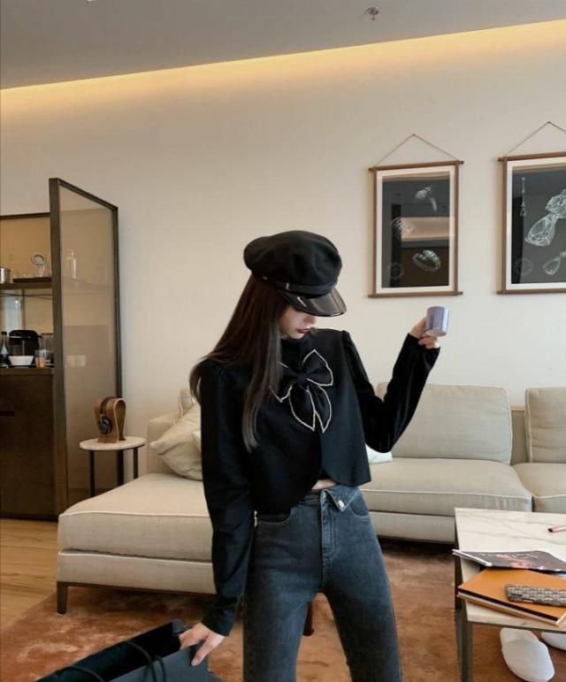  「剪裁手法」“叠穿”已经过时，“日系极简风”越来越火，10组穿搭让你美一季