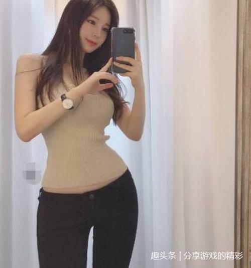 爱穿打底裤的美女：小姐姐很线条感