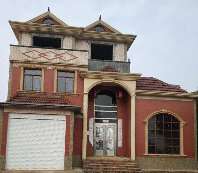  建房■农村兄弟建房，是30万建双拼还是分开单独建看看这2套案例咋说