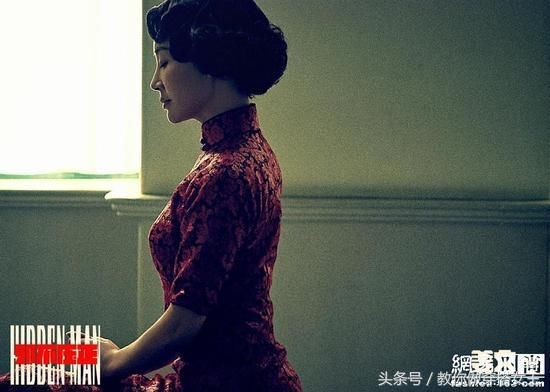 许晴年近50依旧风情万种 穿搭也是很有一套